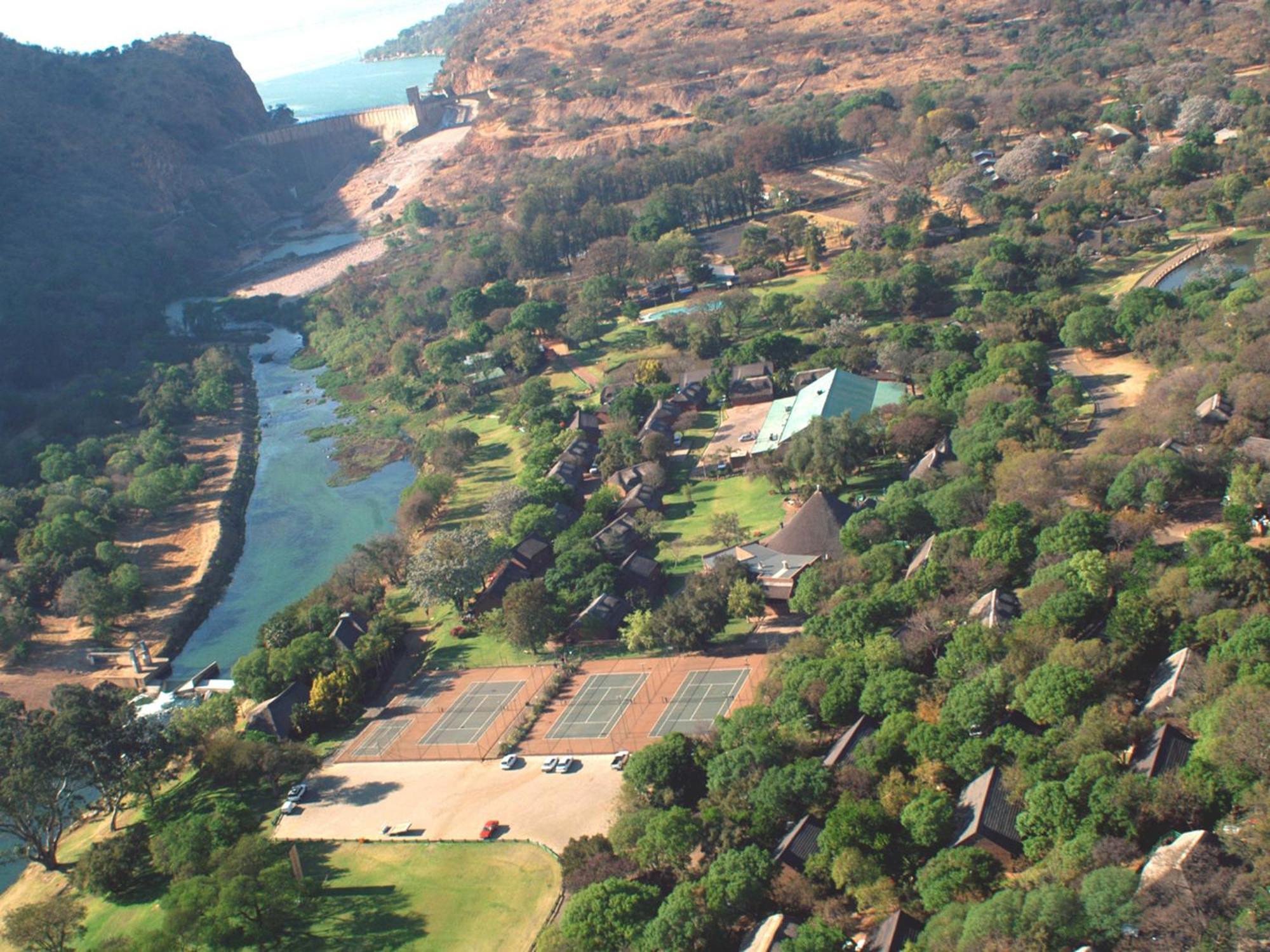 Mount Amanzi Hotel Hartbeespoort Exterior photo